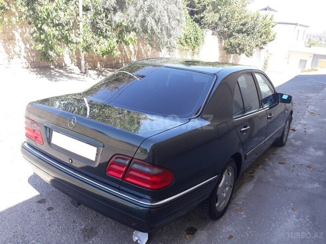 Mercedes E 280 1998, 230,000 km - 2.8 l - Bakı