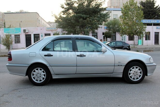 Mercedes C 200 1998, 182,000 km - 2.0 l - Bakı