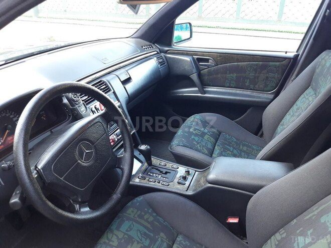 Mercedes E 280 1998, 230,000 km - 2.8 l - Bakı