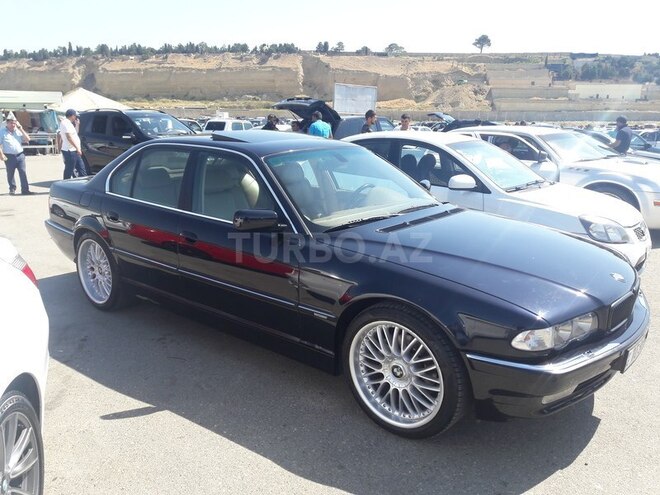 BMW 740 2000, 239,000 km - 4.4 l - Bakı