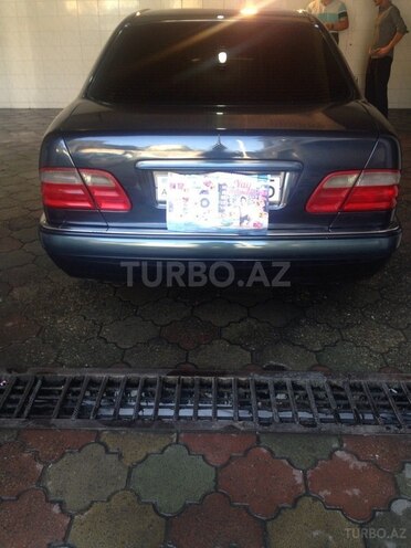 Mercedes E 230 1997, 320,000 km - 2.3 л - Bakı