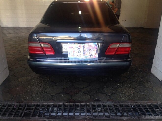 Mercedes E 230 1997, 320,000 km - 2.3 л - Bakı
