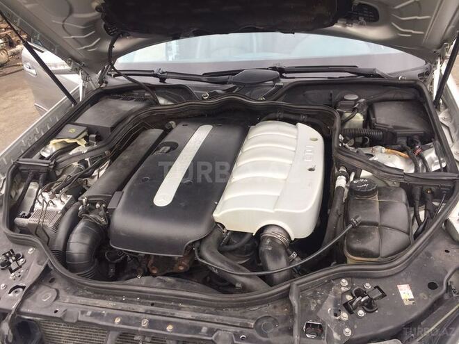 Mercedes E 270 2002, 300,000 km - 2.7 л - Bakı