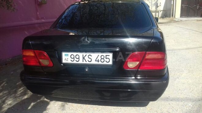 Mercedes E 200 1995, 285,014 km - 2.0 l - Bakı