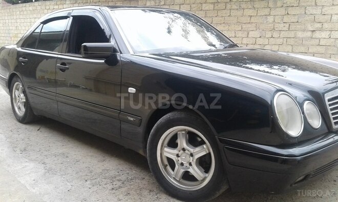 Mercedes E 200 1995, 285,014 km - 2.0 l - Bakı
