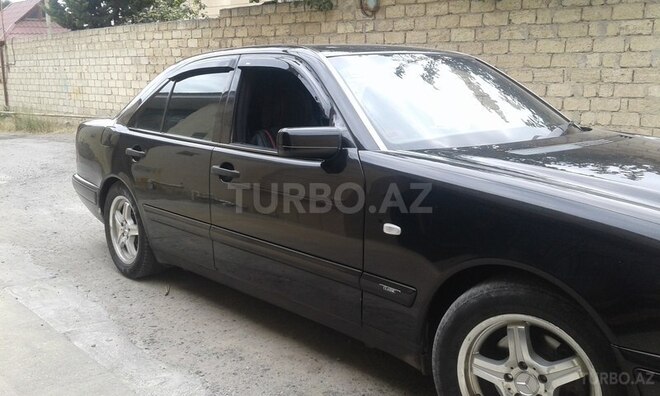 Mercedes E 200 1995, 285,014 km - 2.0 l - Bakı