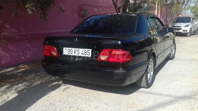Mercedes E 200 1995, 285,014 km - 2.0 l - Bakı
