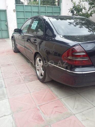 Mercedes E 220 2003, 300,000 km - 2.2 l - Bakı