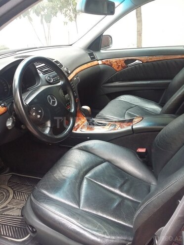 Mercedes E 220 2003, 300,000 km - 2.2 l - Bakı