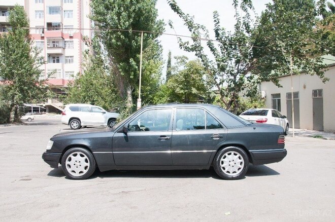 Mercedes E 280 1994, 213,000 km - 3.0 л - Bakı