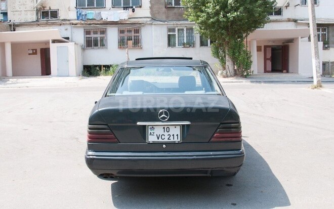 Mercedes E 280 1994, 213,000 km - 3.0 л - Bakı