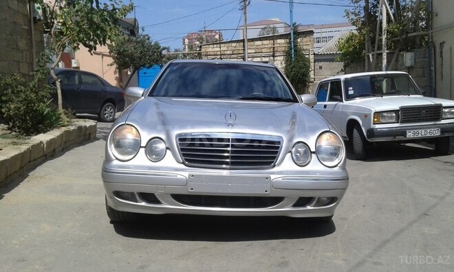 Mercedes E 240 1999, 219,500 km - 2.4 l - Bakı