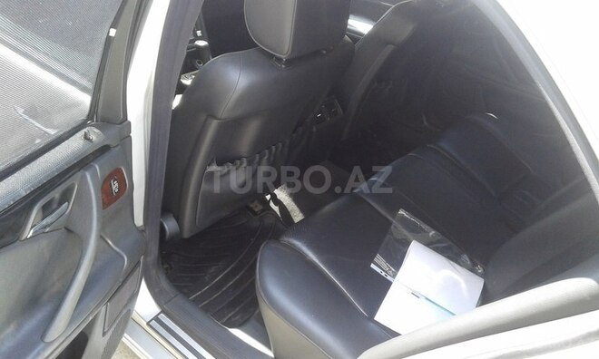 Mercedes E 240 1999, 219,500 km - 2.4 l - Bakı