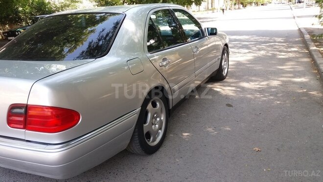 Mercedes E 240 1999, 244,700 km - 2.4 l - Gəncə