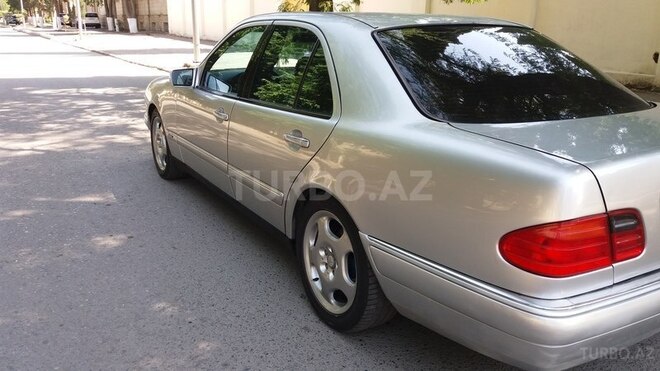 Mercedes E 240 1999, 244,700 km - 2.4 l - Gəncə