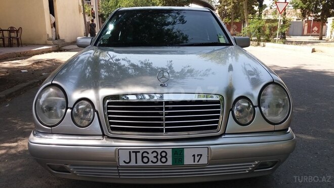 Mercedes E 240 1999, 244,700 km - 2.4 l - Gəncə