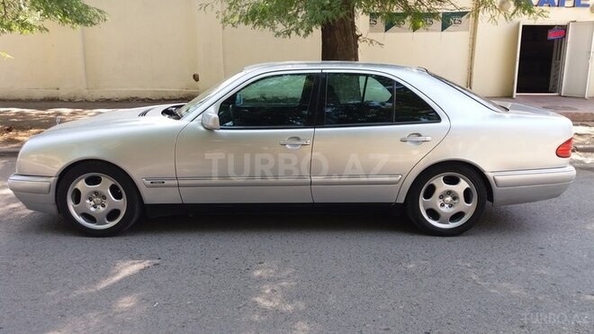 Mercedes E 240 1999, 244,700 km - 2.4 l - Gəncə