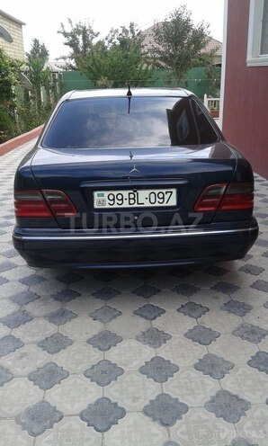 Mercedes E 220 1999, 345,456 km - 0.3 л - Bakı