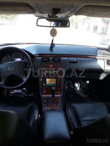 Mercedes E 320 2001, 271,000 km - 3.2 l - Goranboy