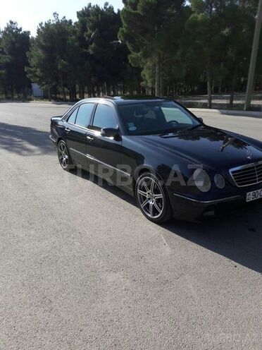 Mercedes E 320 2001, 271,000 km - 3.2 l - Goranboy
