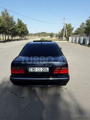 Mercedes E 320 2001, 271,000 km - 3.2 l - Goranboy