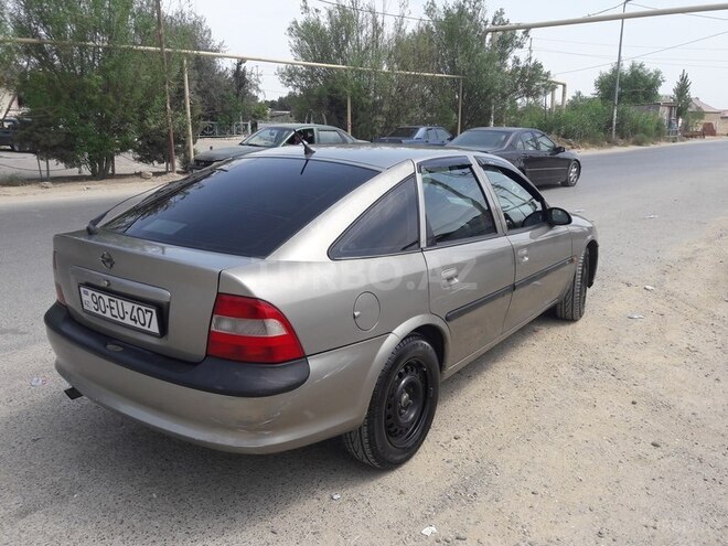 Opel Vectra 1996, 280,000 km - 2.0 l - Bakı