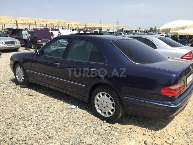 Mercedes E 200 2000, 212,000 km - 2.0 л - Gəncə