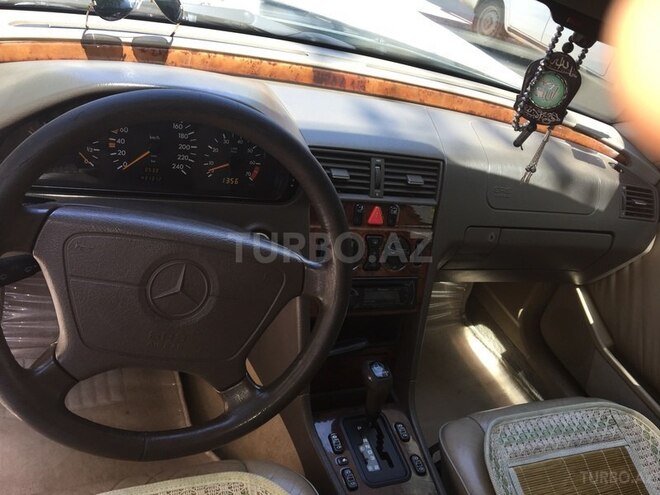 Mercedes C 220 1995, 415,000 km - 2.2 л - Bakı