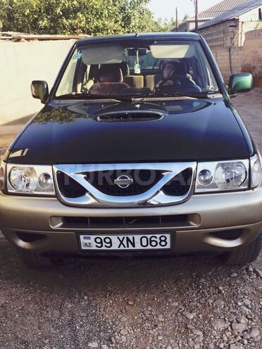 Nissan Terrano 2001, 280,000 km - 3.2 l - Bakı