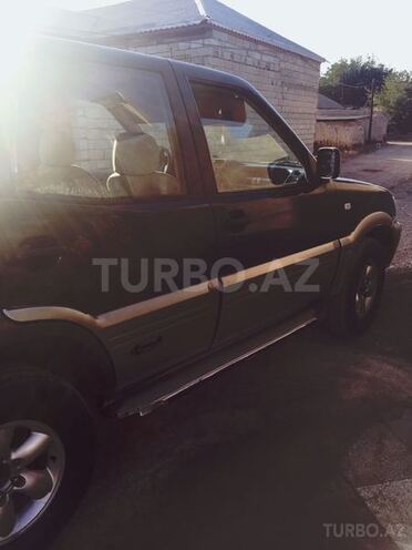 Nissan Terrano 2001, 280,000 km - 3.2 l - Bakı