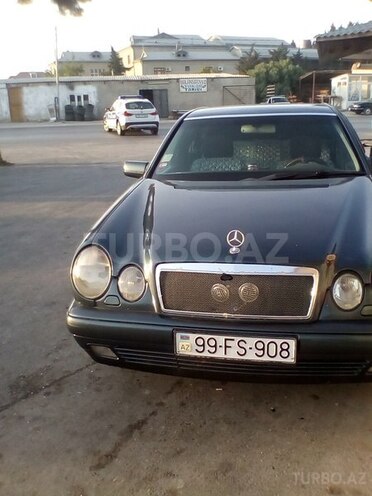 Mercedes E 220 1998, 210,000 km - 2.2 л - Bakı