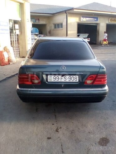 Mercedes E 220 1998, 210,000 km - 2.2 л - Bakı