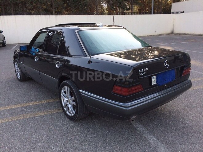 Mercedes E 260 1990, 289,000 km - 2.6 л - Sumqayıt