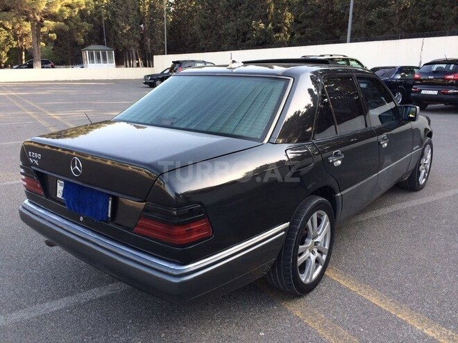 Mercedes E 260 1990, 289,000 km - 2.6 л - Sumqayıt