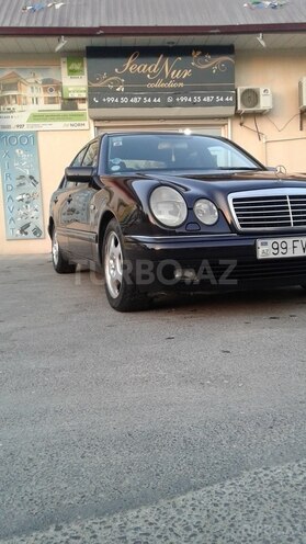 Mercedes E 220 1999, 212,000 km - 2.2 l - Bakı