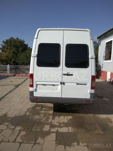 Mercedes Sprinter 311 2000, 314,000 km - 2.0 л - Şirvan