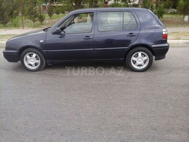 Volkswagen Golf 1998, 300,000 km - 2.0 л - Sumqayıt