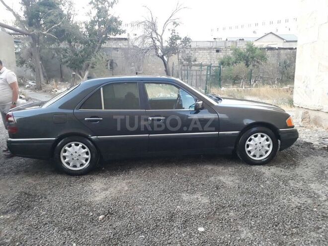 Mercedes C 180 1995, 389,000 km - 1.8 l - Bakı