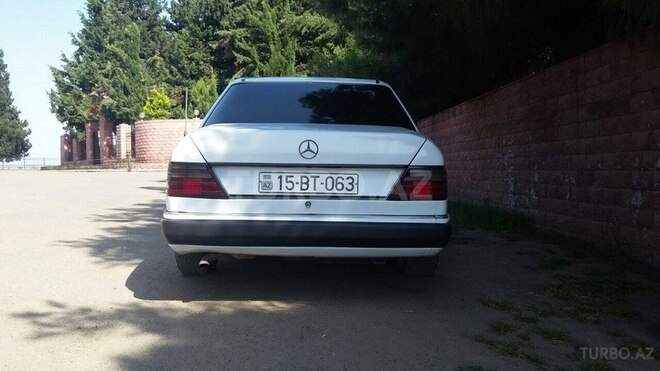 Mercedes E 200 1990, 376,409 km - 2.0 l - Cəlilabad