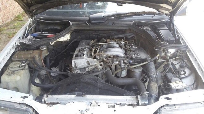 Mercedes E 200 1990, 376,409 km - 2.0 l - Cəlilabad