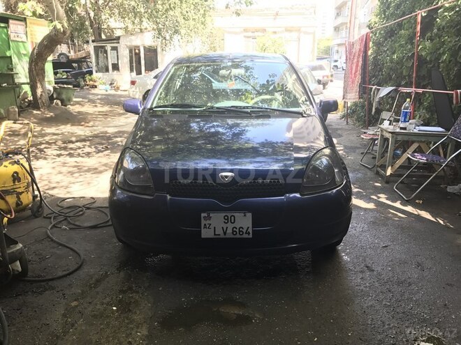 Toyota Yaris 2001, 220,000 km - 1.0 l - Bakı