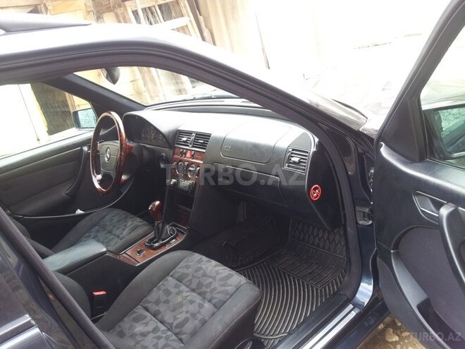 Mercedes C 180 1999, 290,000 km - 1.8 l - Gəncə