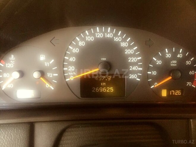 Mercedes E 240 2000, 269,000 km - 2.6 l - Bakı
