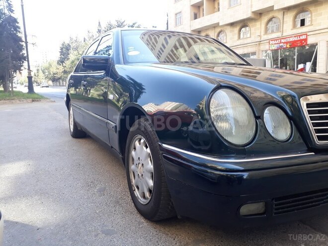 Mercedes E 230 1997, 278,000 km - 2.3 l - Bakı