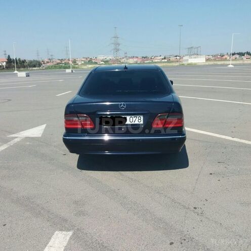 Mercedes E 240 2002, 143,997 km - 2.4 l - Bakı