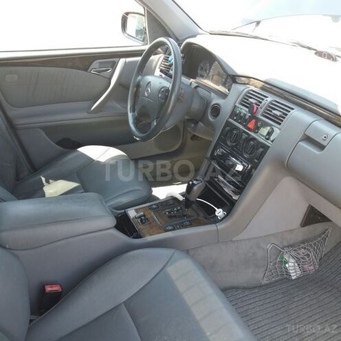 Mercedes E 240 2002, 143,997 km - 2.4 l - Bakı