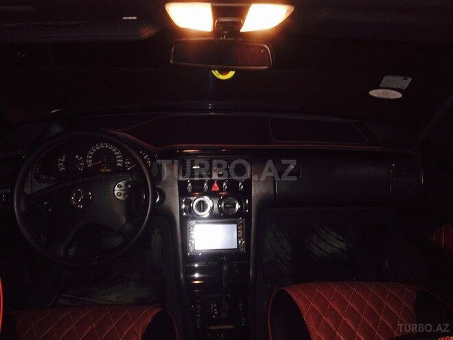 Mercedes E 240 2001, 186,000 km - 2.4 l - Bakı