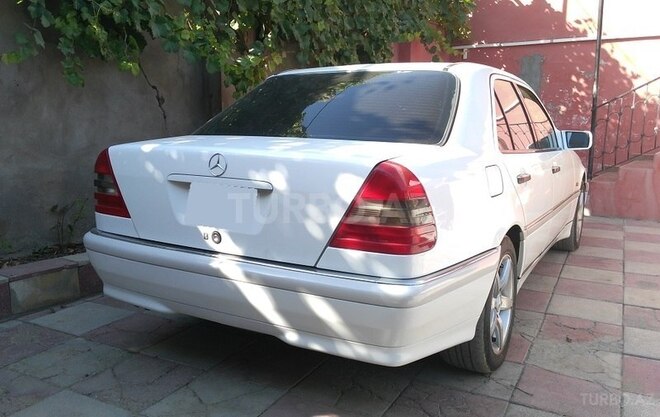 Mercedes C 230 1997, 243,000 km - 2.3 l - Bakı