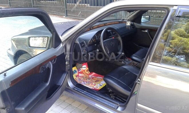 Mercedes C 220 1996, 173,000 km - 2.2 л - Sumqayıt