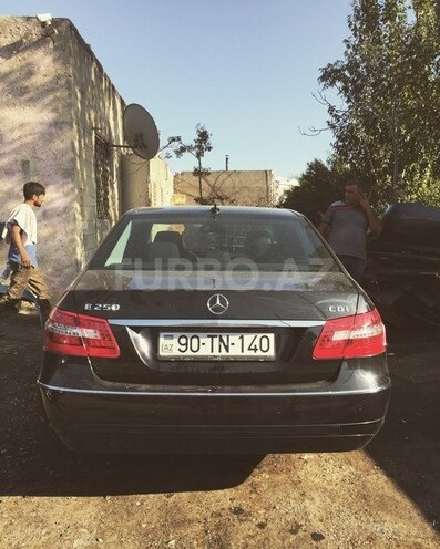 Mercedes E 250 2009, 263,900 km - 2.5 l - Bakı